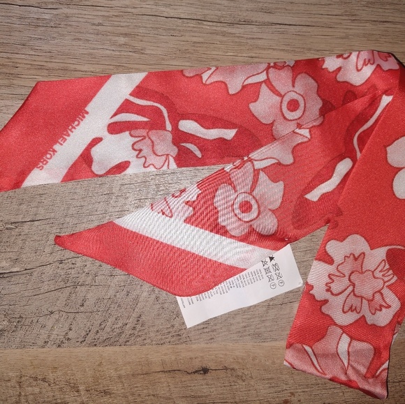 Coach & MICHAEL KORS Pony Tail Scarves! 5 for $100 - Picture 5 of 5